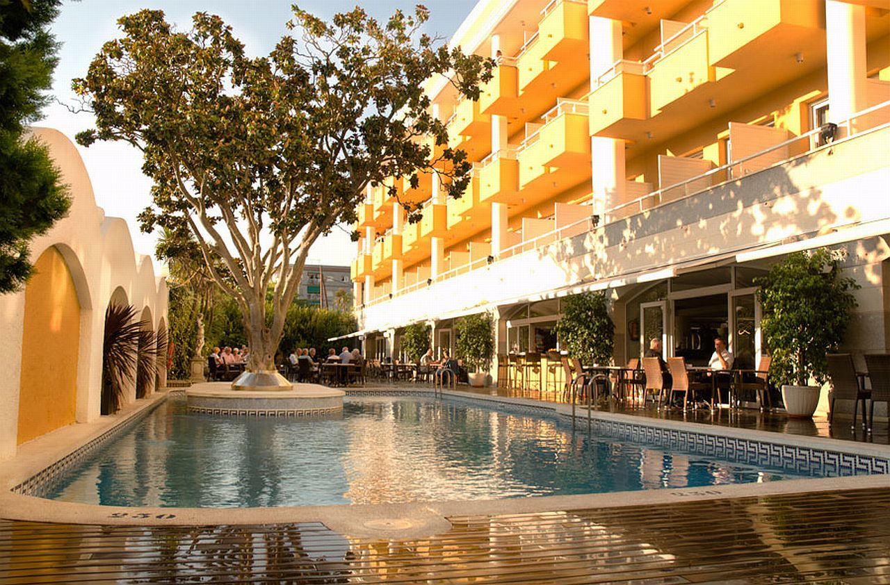 Augusta Club & Spa - Adults Only Lloret de Mar Buitenkant foto